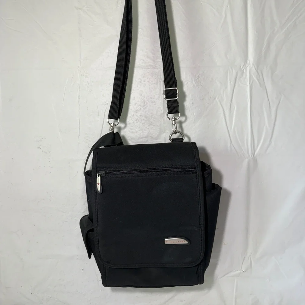 Travelon Black Nylon Crossbody Travel Bag organizer RFID